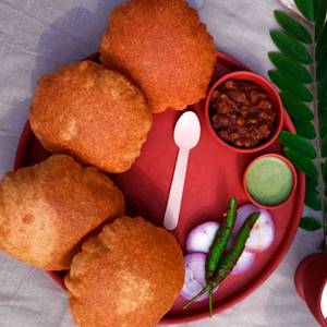 Spl. Chole Poori