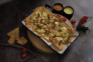 Cheesy Chipotle Nachos