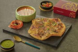 Stuff Kulcha (2 Pc) With Dal Makhani