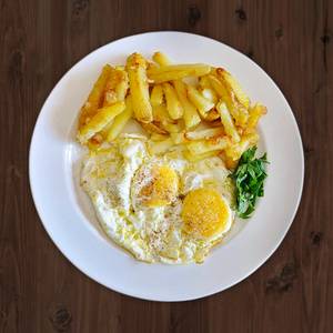 Finger Chips with Fried Eggs