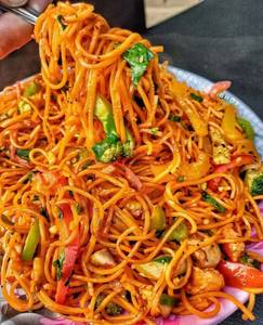 Schezwan Chicken Noodles