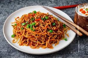 Chilli garlic noddles