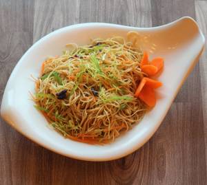 Veg Hakka Noodles