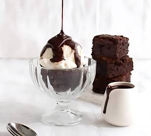 Ice Cream Vanilla  Brownie Sundae