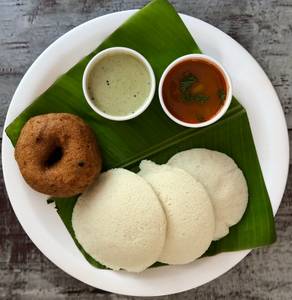 Idli 3pc Vada 1pc Combo