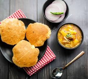 Aloo paneer sabji , 5 poories nd boondi raita