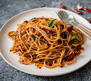 Mixed Chilli Garlic Noodles
