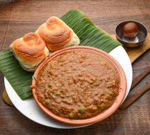Pav Bhaji + Gulab Jamun 1 Piece