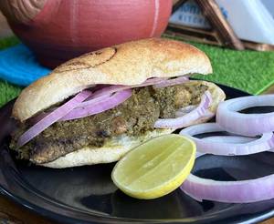 Chicken Cafreal Bread