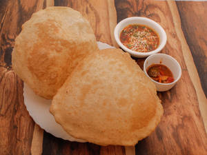 Paneer waale chole Bhature [1 Plate, 2 Bhature]