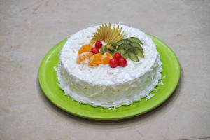 White Forest Fruit Cake 