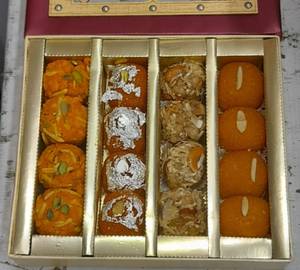 Sp. Mix Ladoo Pack 16 pcs