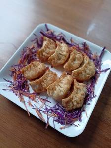 Chicken fried momos