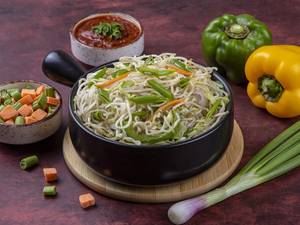Veg Hakka Noodles