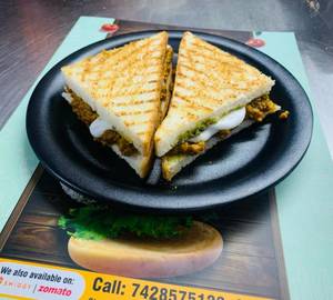 Chicken Keema Sandwich