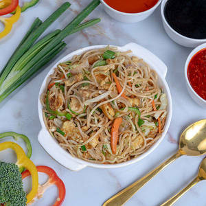 Egg Hakka Noodles