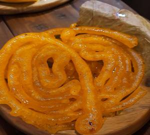 Hot jalebi (2pc)