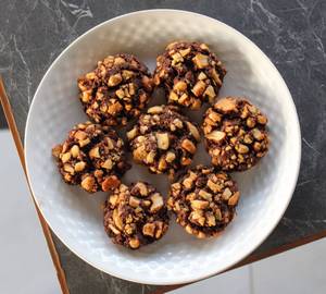 Kaju Butter Atta Cookies (250 Grams)