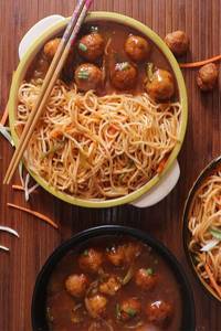 Vegetable Manchurian + Chilli Garlic Noodles