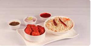 Chilli Garlic Noodles + Paneer Manchurian
