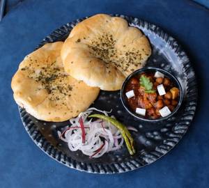 Chole Kulche 