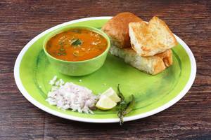 Kolhapuri Pav Bhaji