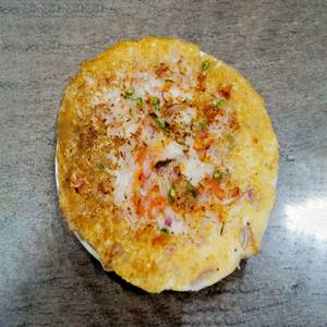 Anna Mix Veg Uttapam
