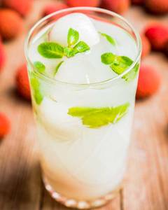 Litchi Mocktail