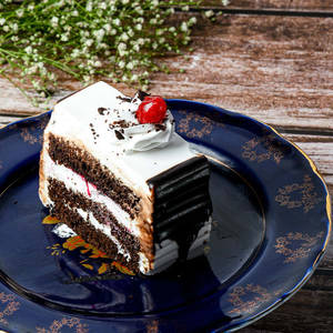Pastry Black Forest ( 1pc)