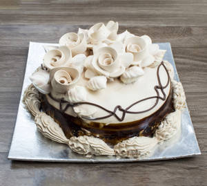 White Chocolate Cake 1 Pond