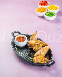 Chicken Spring Roll  (4 Pcs)