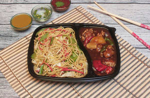 Chilly Chicken Gravy With Veg Hakka Noodles