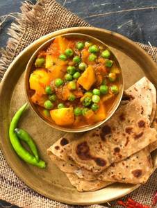 Aloo Sabzi With 3 Chapati / Paratha