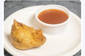 Big Samosa With Tomato Sauce 1 Piece