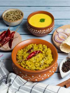 Masala khichdi & kadhi