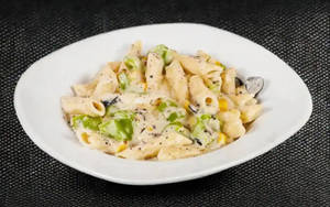 White Sauce Cheese Pasta
