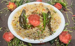 Chicken Hyderabadi Biryani With Gravy