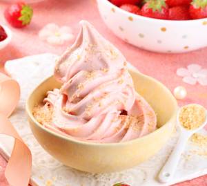 Strawberry Cheesecake Yogurt