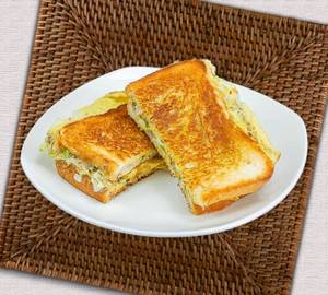 Eggs Masala Omelette With Bread