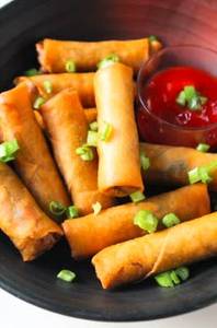 Veg Spring Roll (4 Rolls)