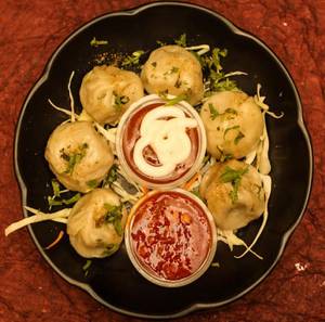 Steam Momos (8  Pcs)