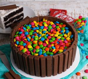 Kitkat Cake