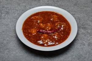 Hot Garlic Fish- Bhetki (8 Pcs) Gravy