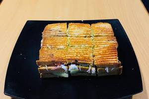 Special Vegetable Schezwan Sandwich (3 Layer)