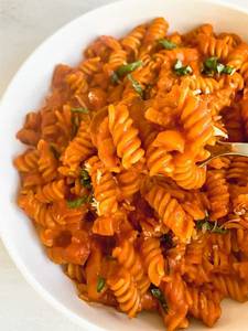 Chicken Fusilli Chilli Pasta