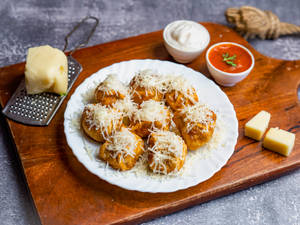 Veg Cheese Butter Fried Momos [8 Pieces]