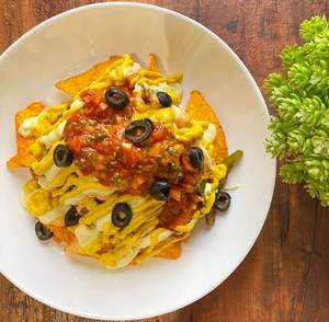 Cheese spicy nachos