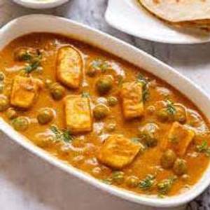 Matar paneer                                                              