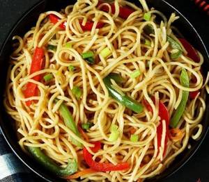 Veg Hakka Noodles