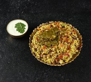 Veg Hyderabadi Green Masala Biryani 650Ml With ( Raita And Salan) B.p